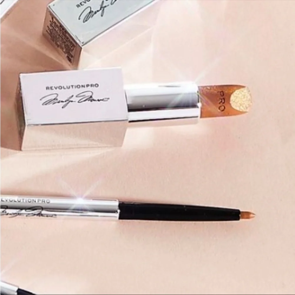 Makeup Revolution Pro x Marilyn Monroe Lip Set - Iconic Nude
